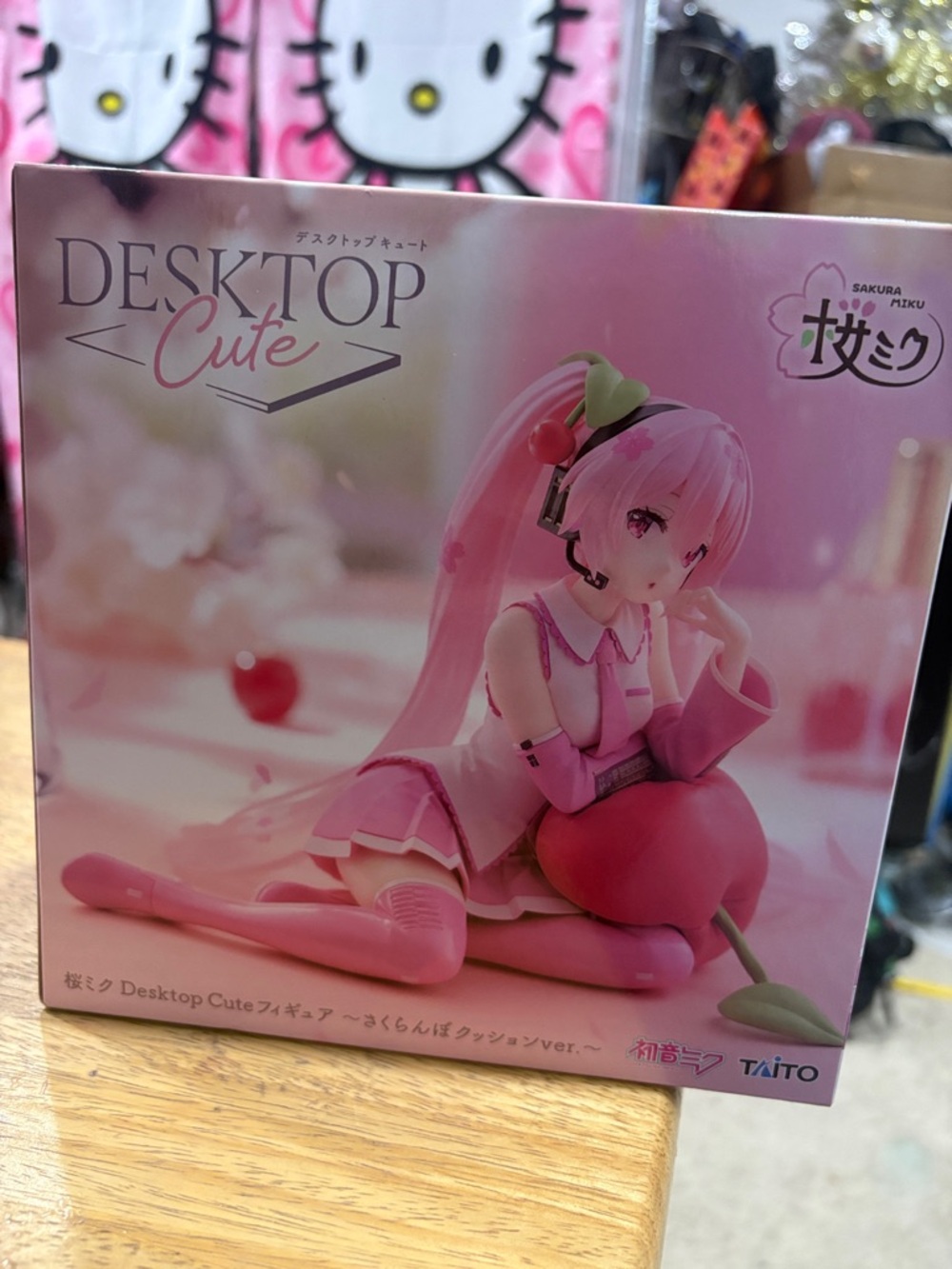 New Taito Sakura Miku Desktop Cute Figure (Cherry Cushion Version anime figure.